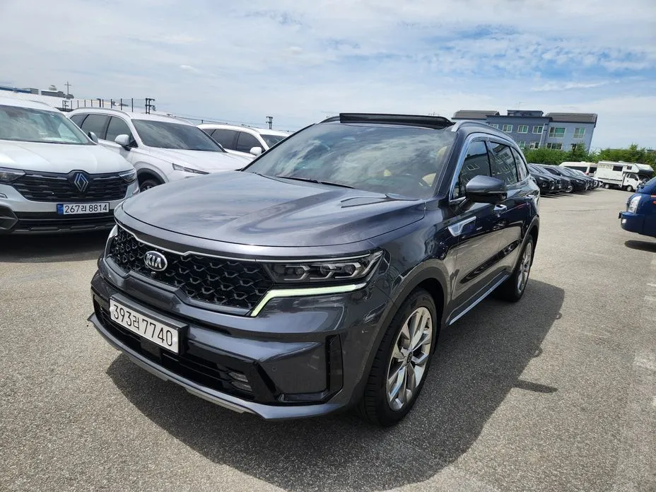 Kia Sorento — фото 8