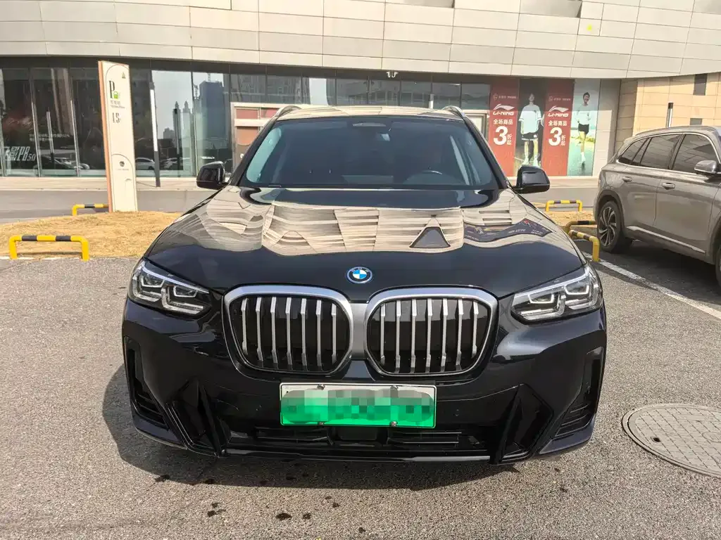 BMW iX3 — фото 2