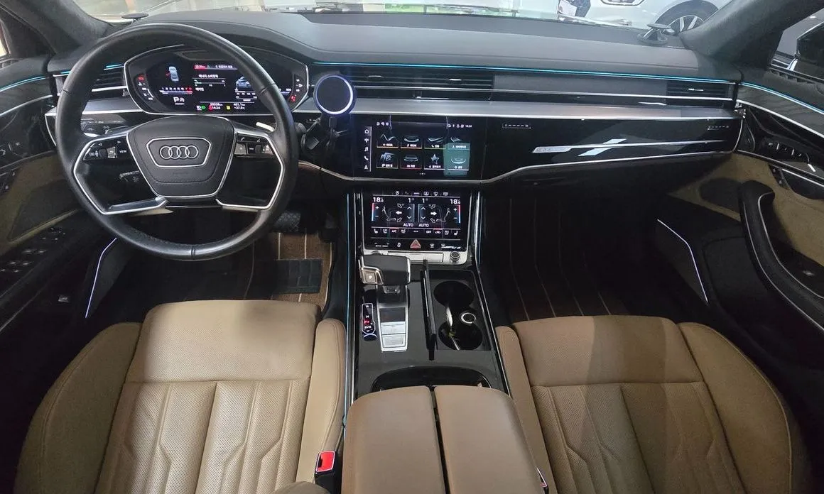 Audi A8 — фото 5