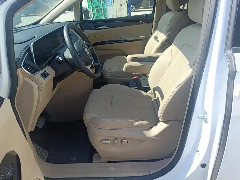 Buick GL8 Hybrid — фото 6
