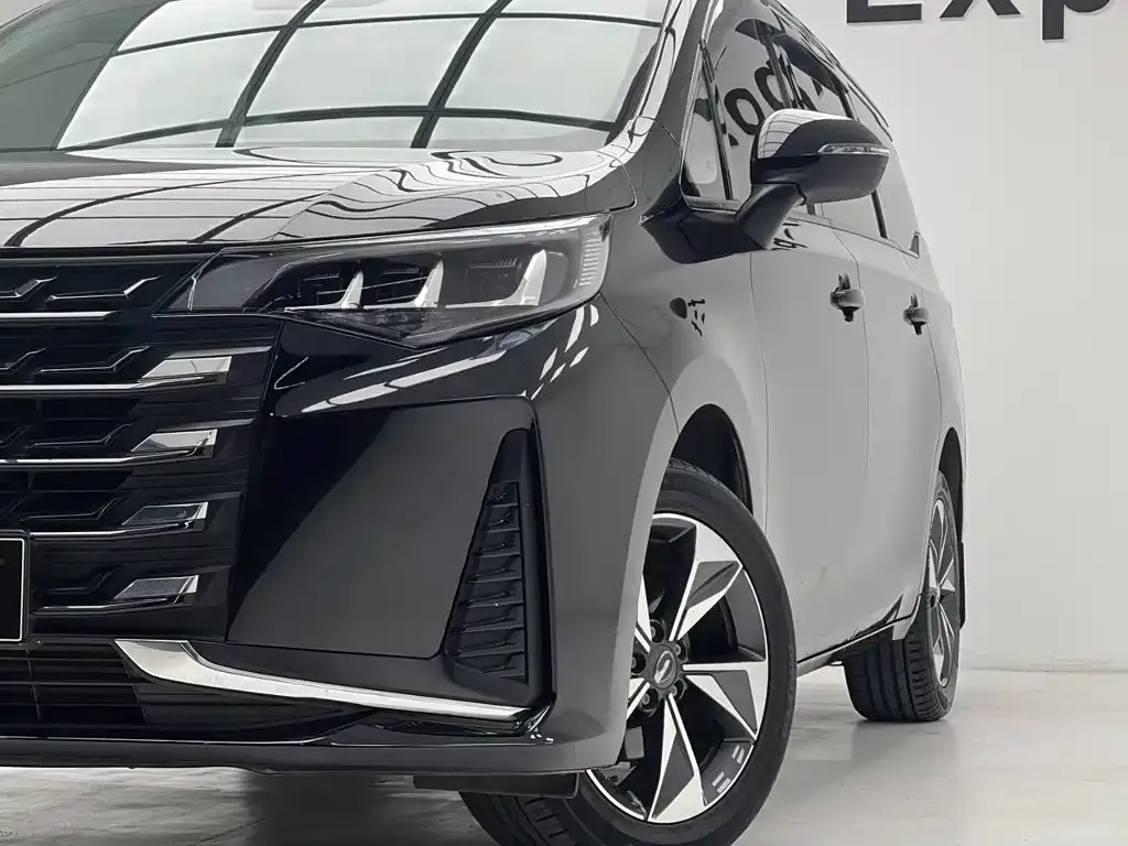 GAC Motor Trumpchi M6 — фото 10