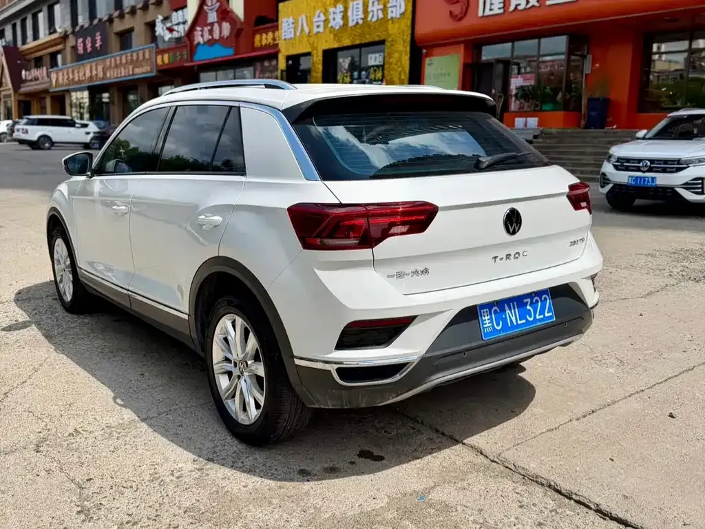 Volkswagen T-Roc — фото 7