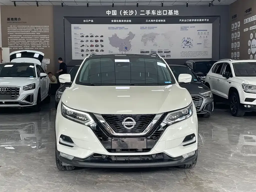 Nissan Qashqai — фото 8
