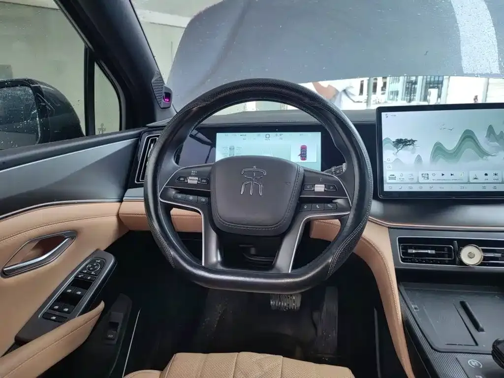 BYD L DM-i — фото 9