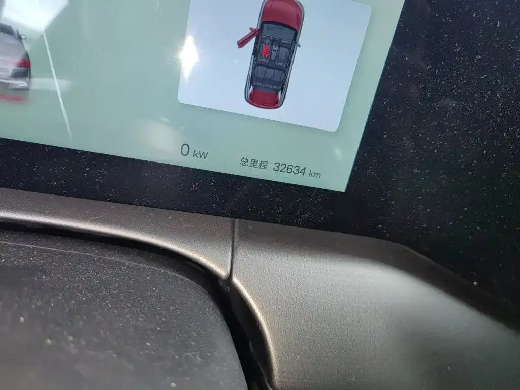 BYD L DM-i — фото 10