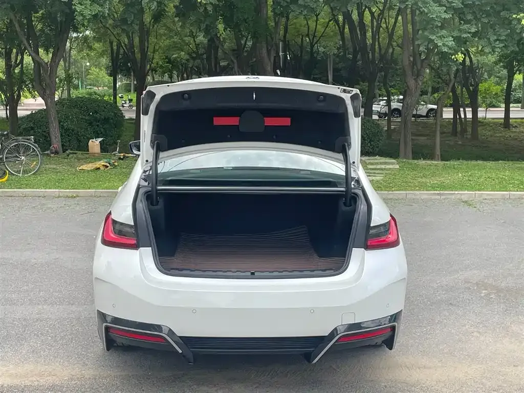 BMW i3 — фото 10