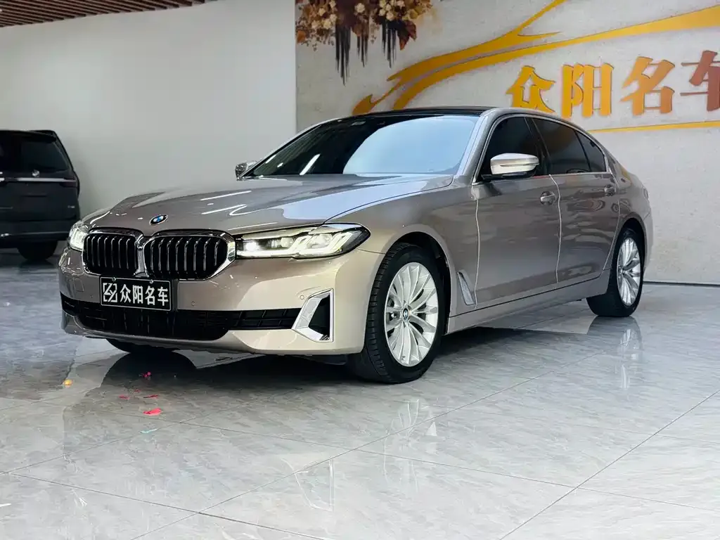 BMW 5 Series — фото 1