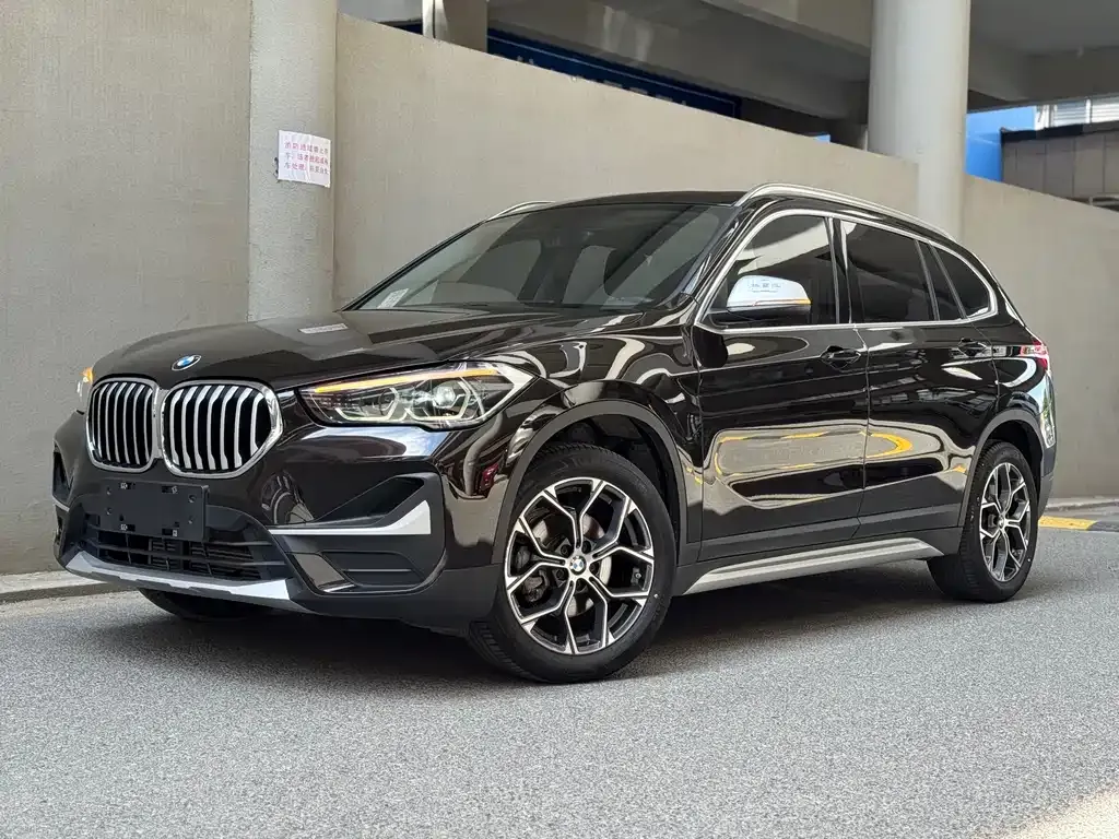 BMW X1 — фото 1