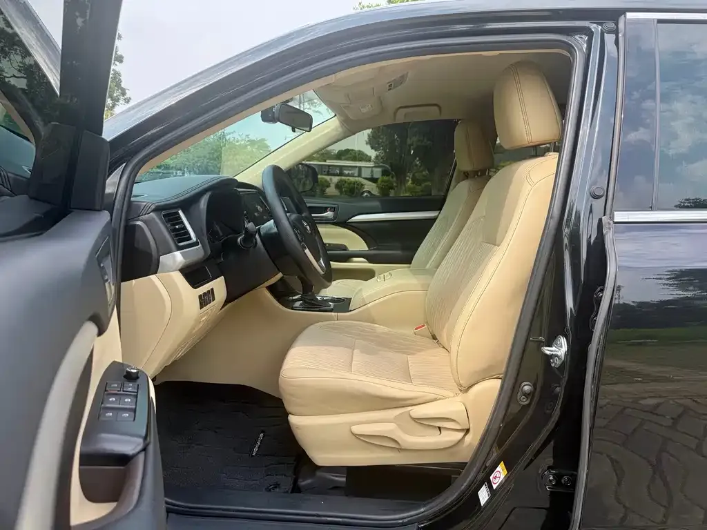 Toyota Highlander 2021 из CN, фото 5