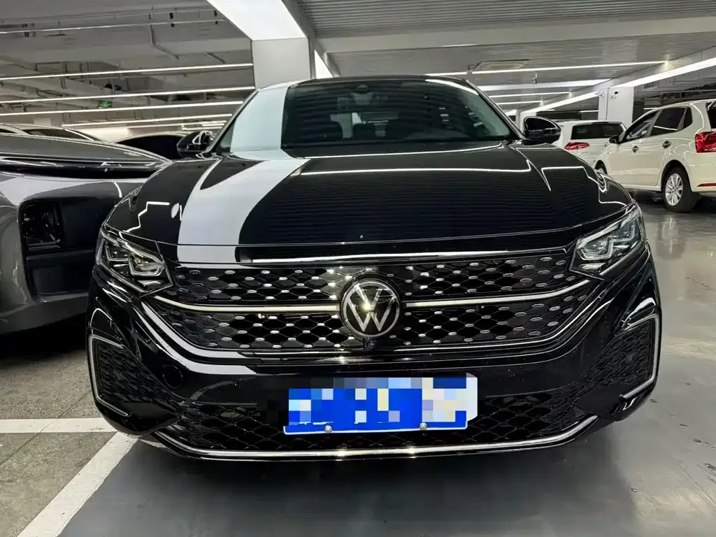 Volkswagen Passat — фото 8