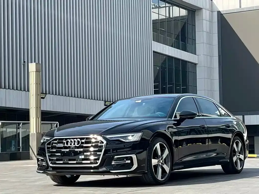 Audi A6L — фото 1