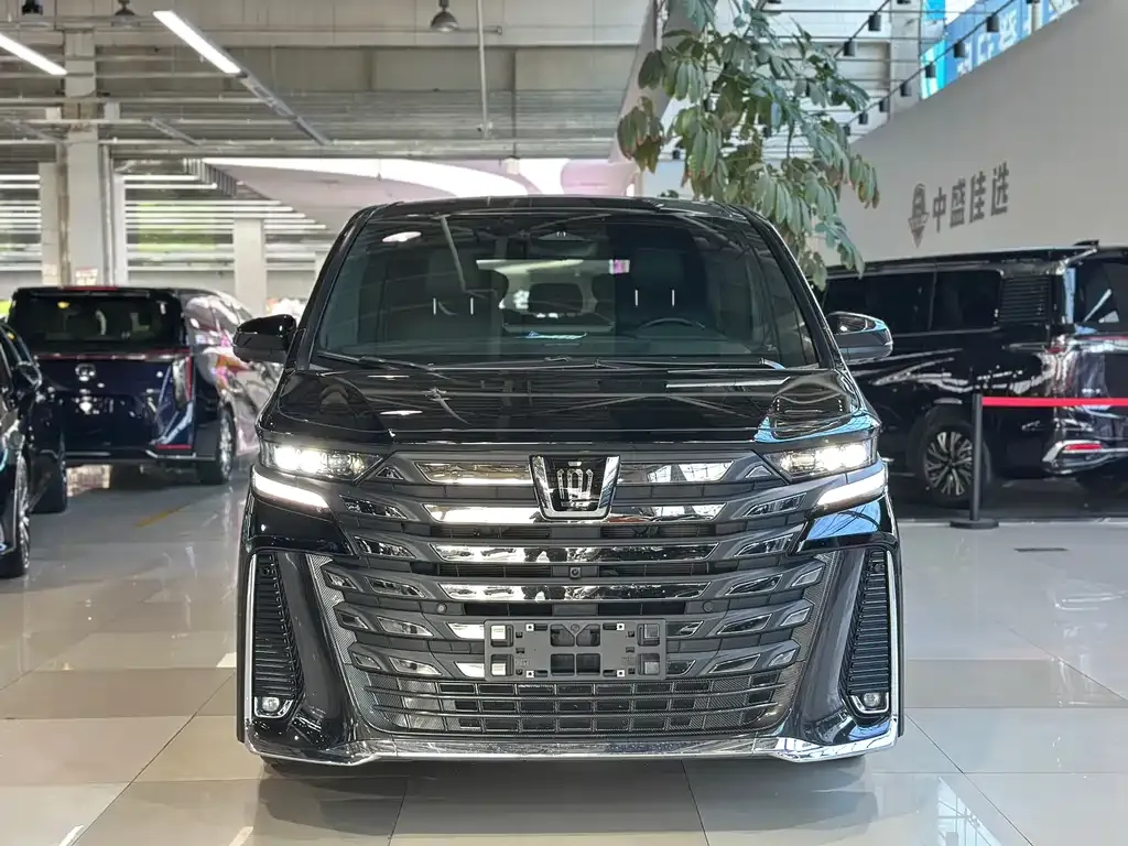 Toyota Vellfire — фото 5