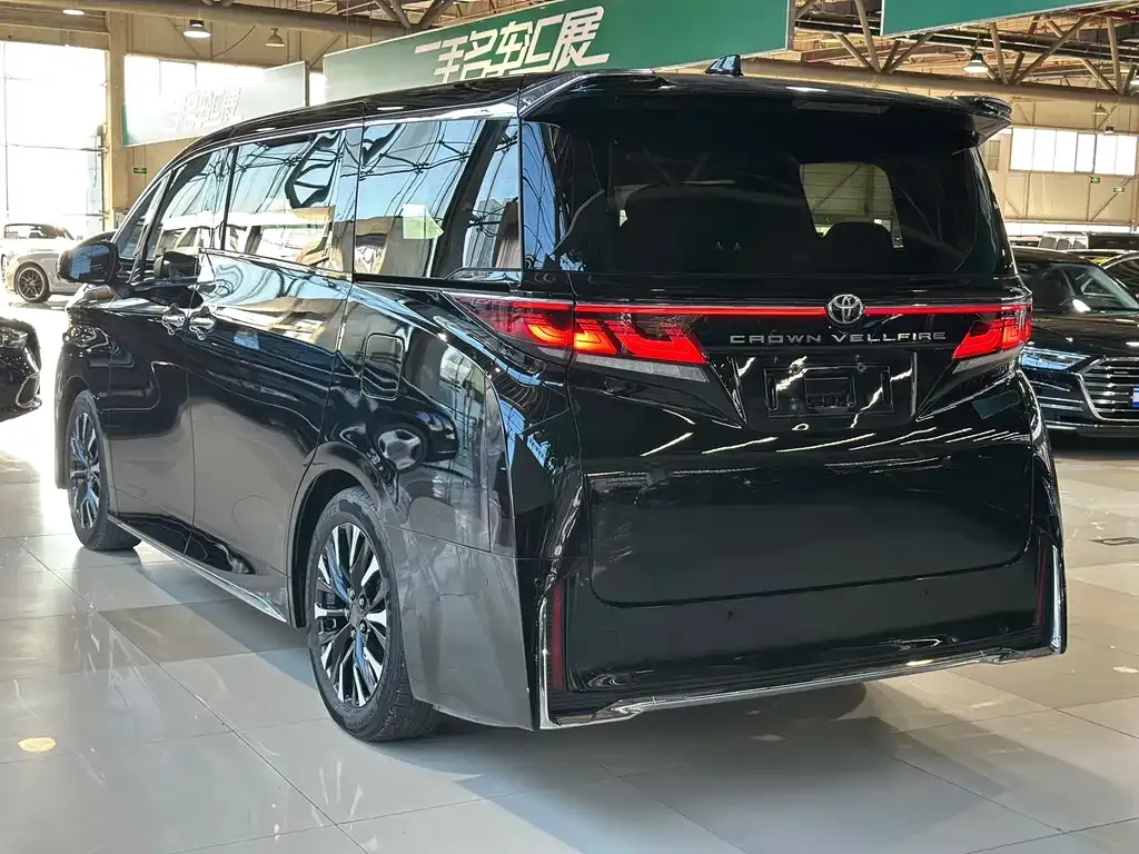 Toyota Vellfire — фото 7