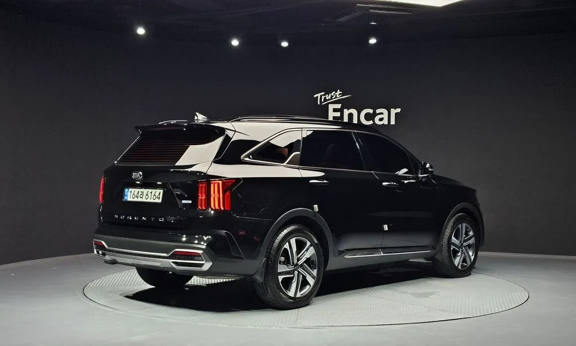 Kia Sorento — фото 7