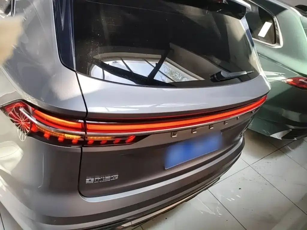 Geely Xingyue L — фото 5