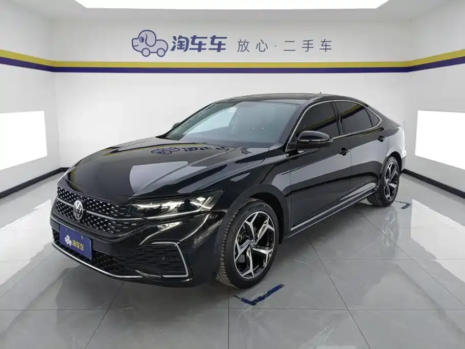 Volkswagen Passat — фото 1
