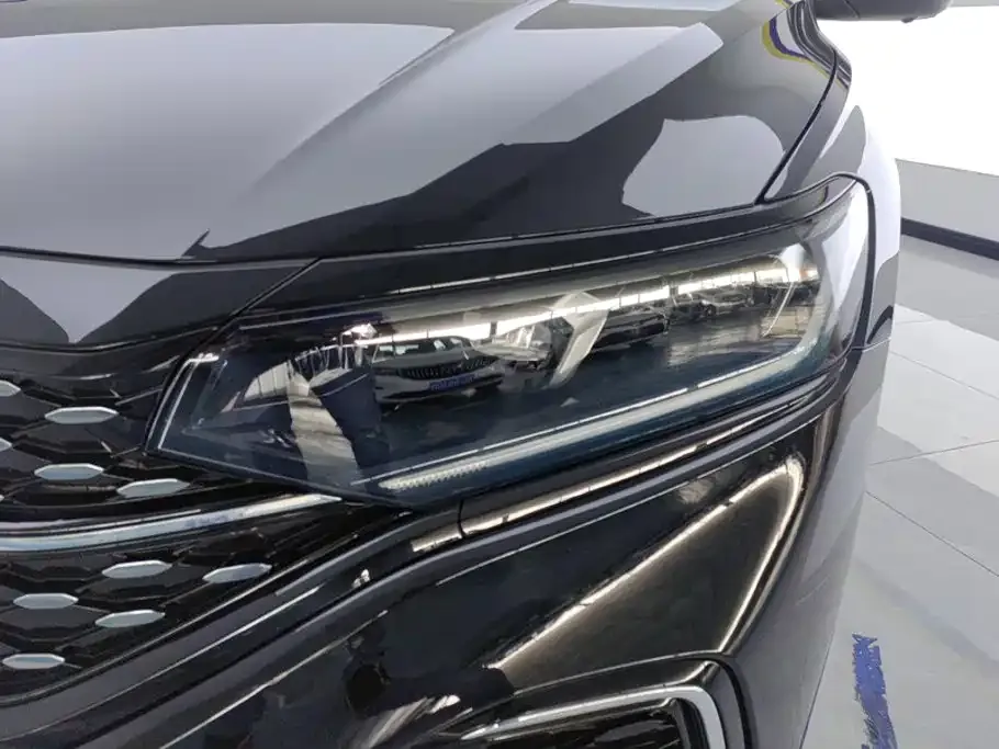 Volkswagen Passat — фото 5