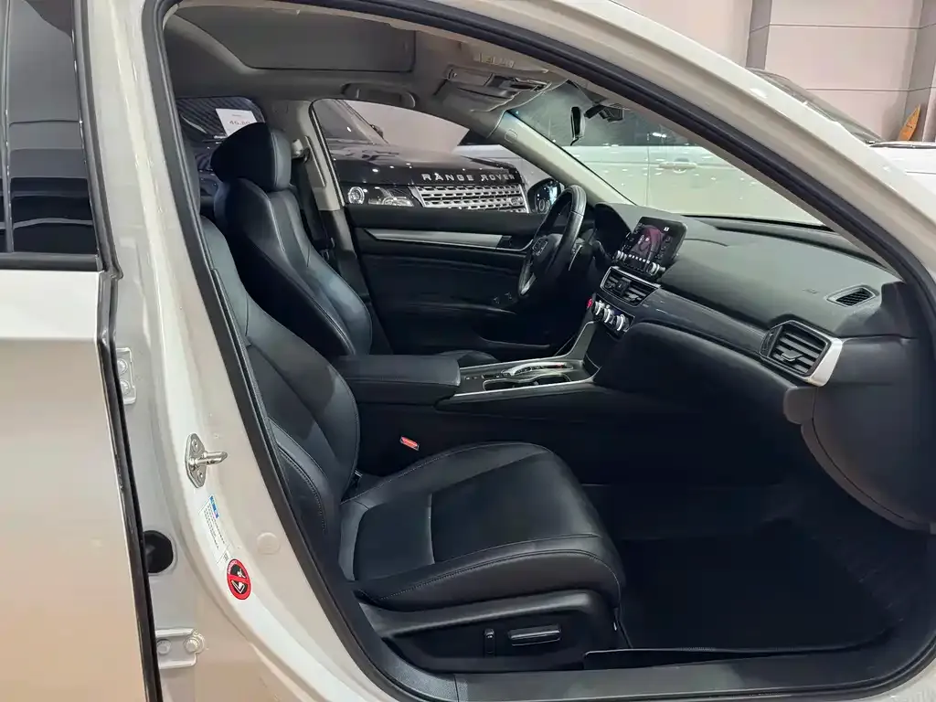 Honda Accord — фото 4