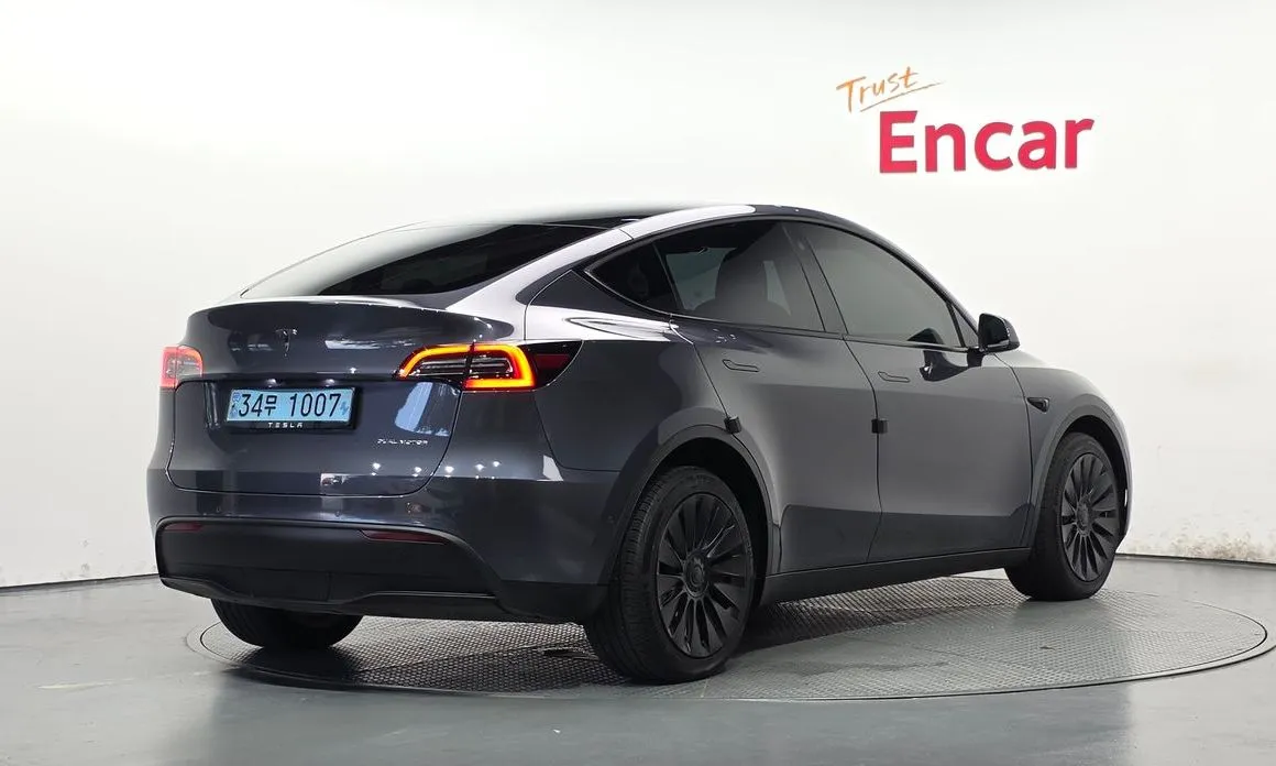 Tesla Model Y — фото 4