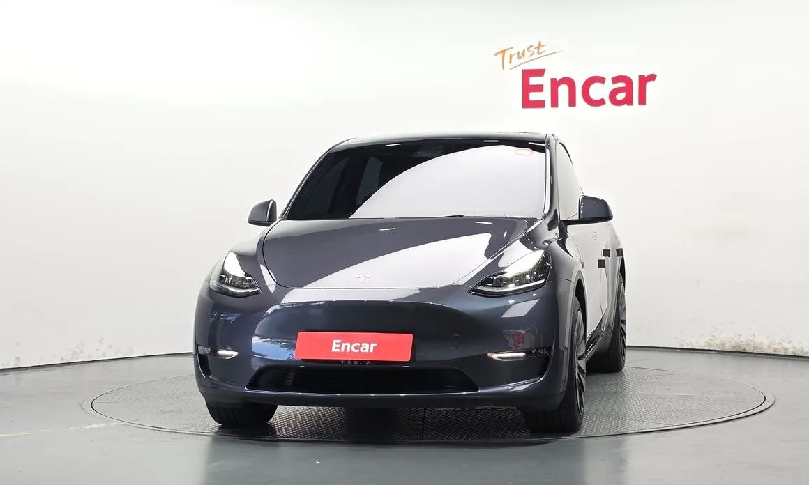 Tesla Model Y — фото 5