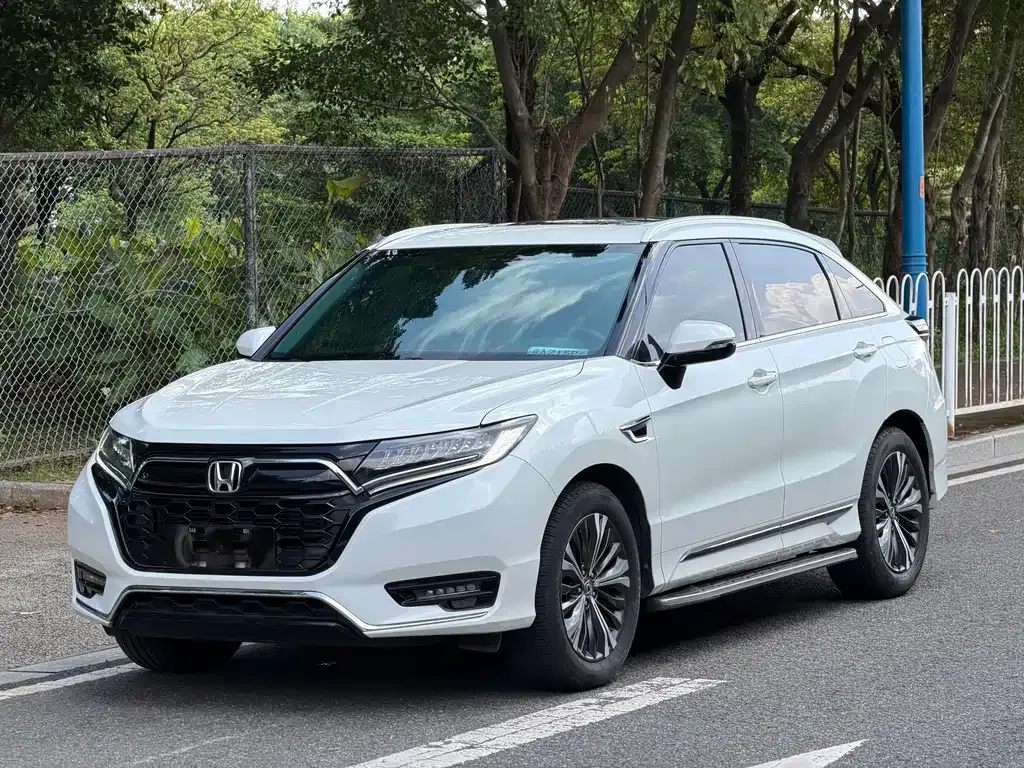 Honda UR-V — фото 1