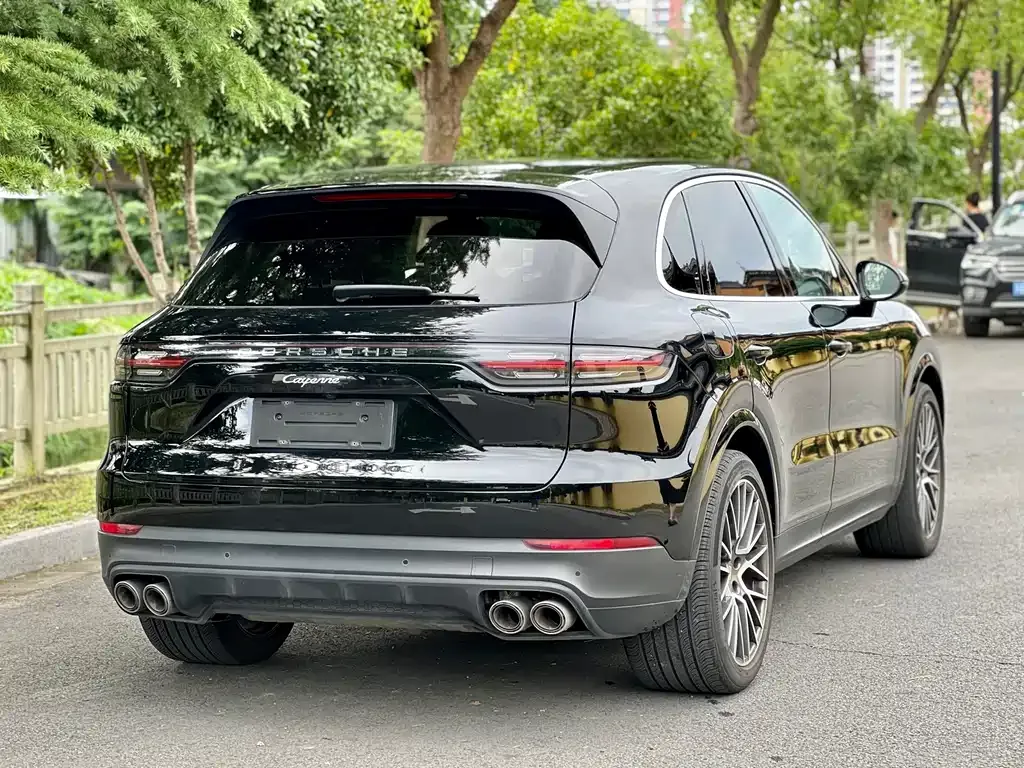 Porsche Cayenne — фото 5