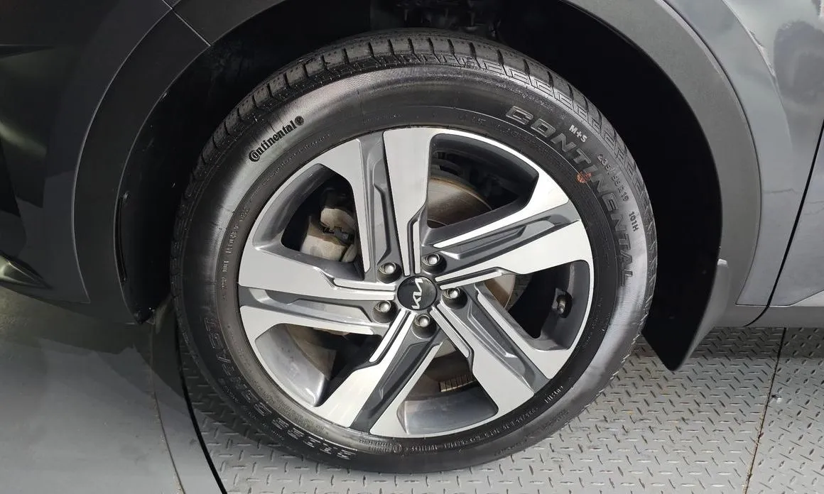 Kia Sorento — фото 4