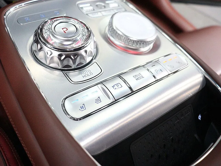 Genesis G90 — фото 10