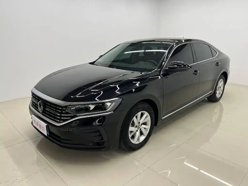Volkswagen Passat — фото 1