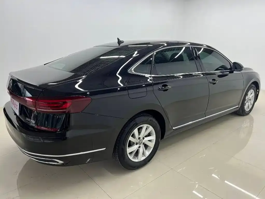 Volkswagen Passat — фото 4