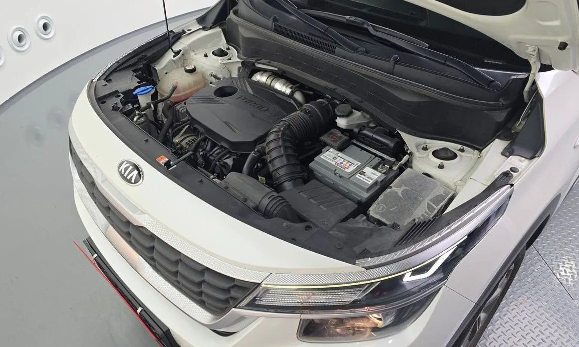 Kia Seltos — фото 7