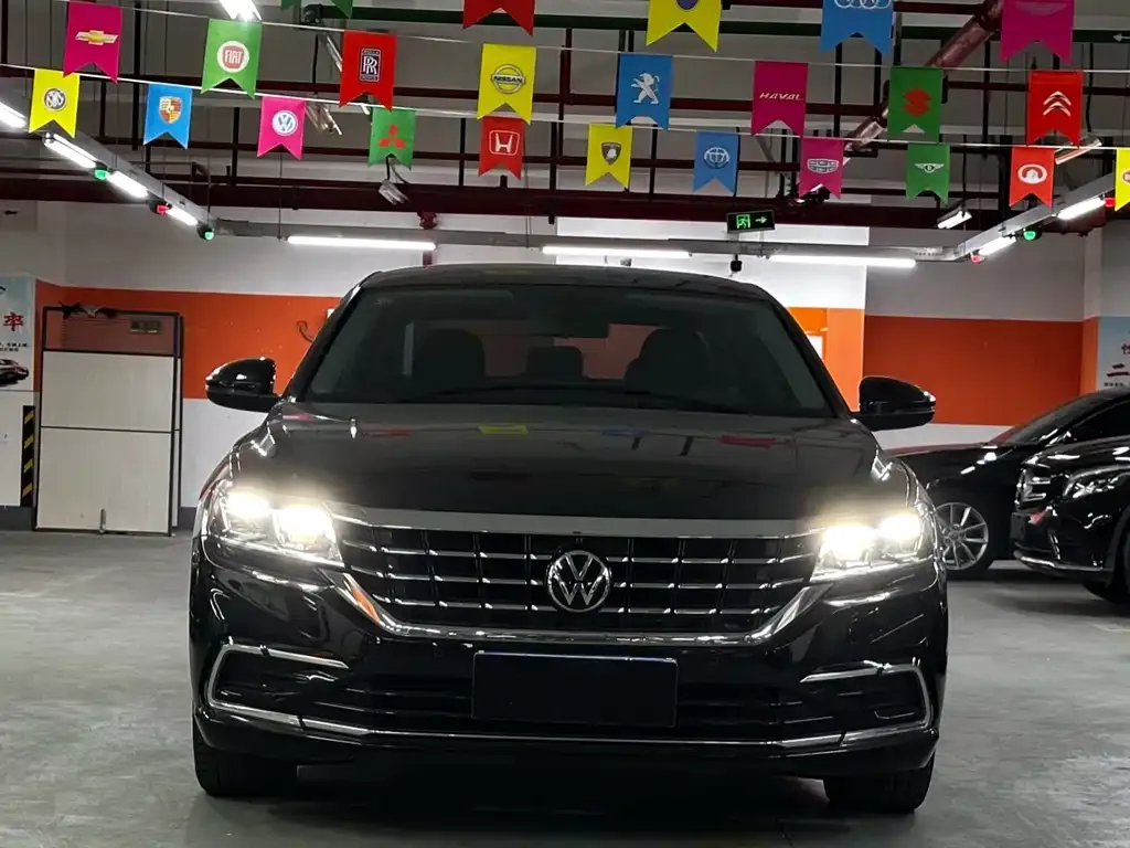 Volkswagen Passat — фото 7