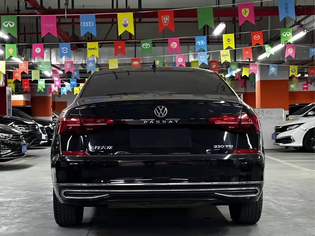 Volkswagen Passat — фото 5