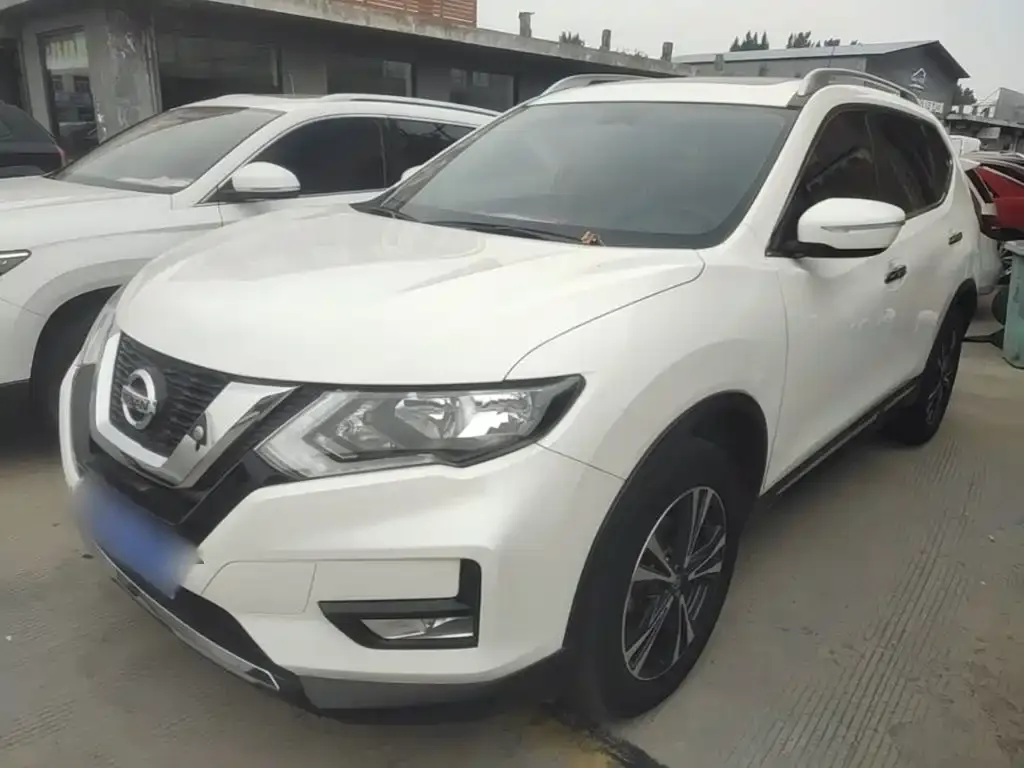 Nissan X-Trail — фото 1