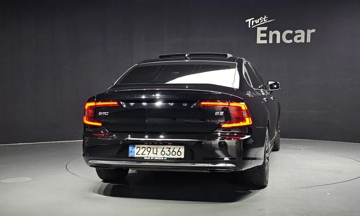 Volvo S90 2023 из KR, фото 8