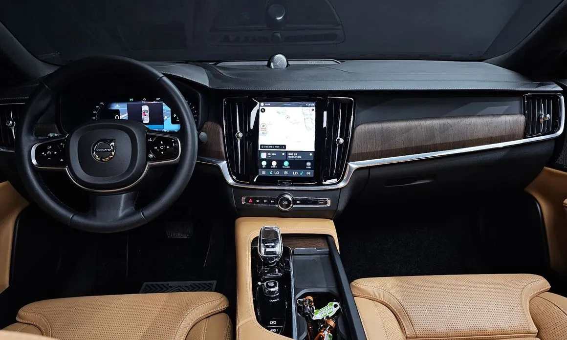 Volvo S90 2023 из KR, фото 5