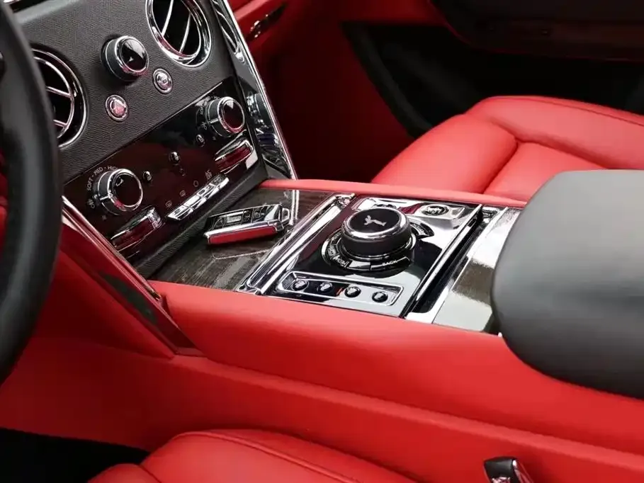 Rolls-Royce Cullinan 2021 из CN, фото 3
