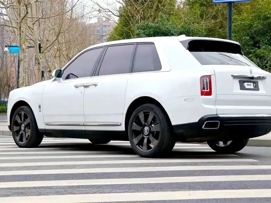 Rolls-Royce Cullinan 2021 из CN, фото 5