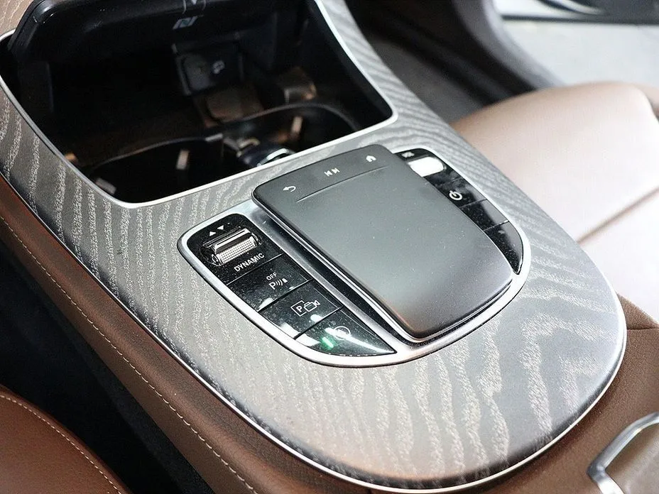 Mercedes-Benz E-Class 2023 из KR, фото 10