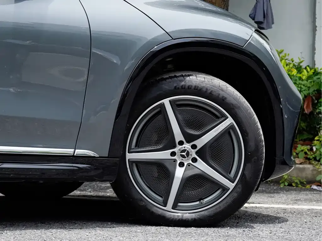 Mercedes-Benz EQS SUV — фото 7
