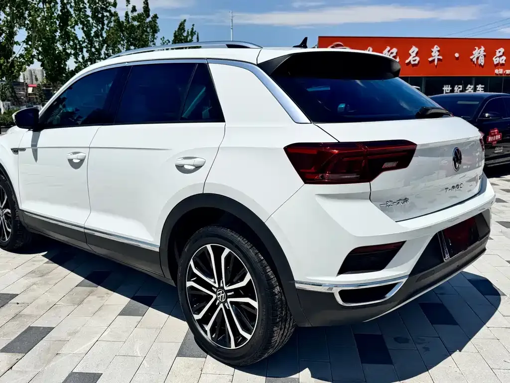 Volkswagen T-Roc — фото 4