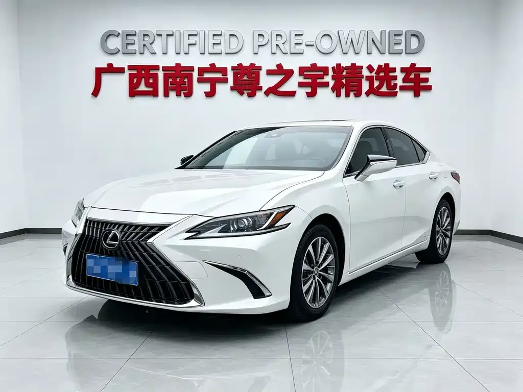 Lexus ES — фото 1