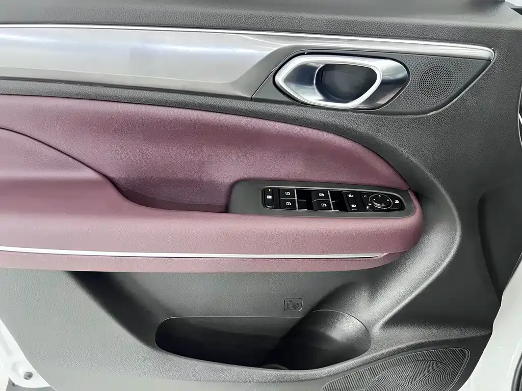 GAC Motor Trumpchi M6 — фото 6