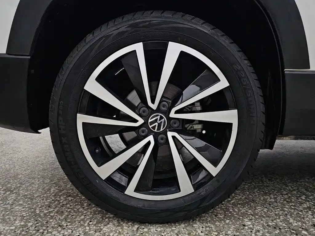Volkswagen Tharu — фото 4