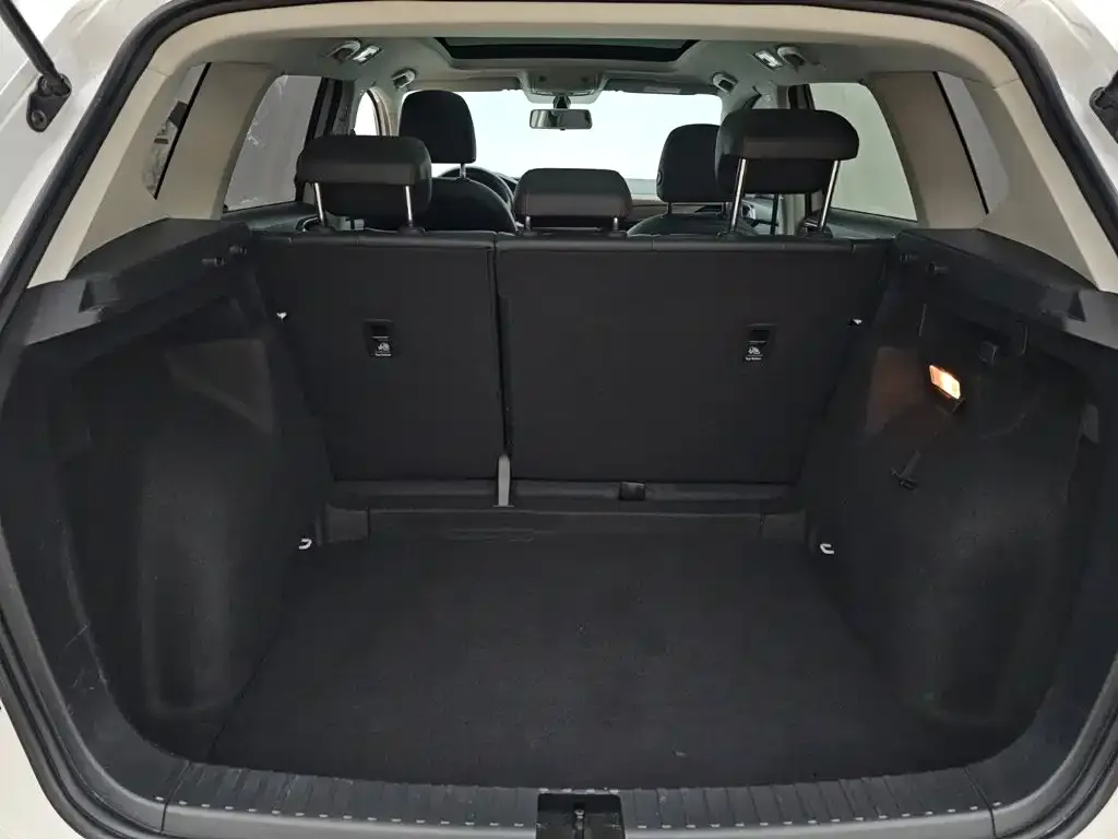 Volkswagen Tharu — фото 2