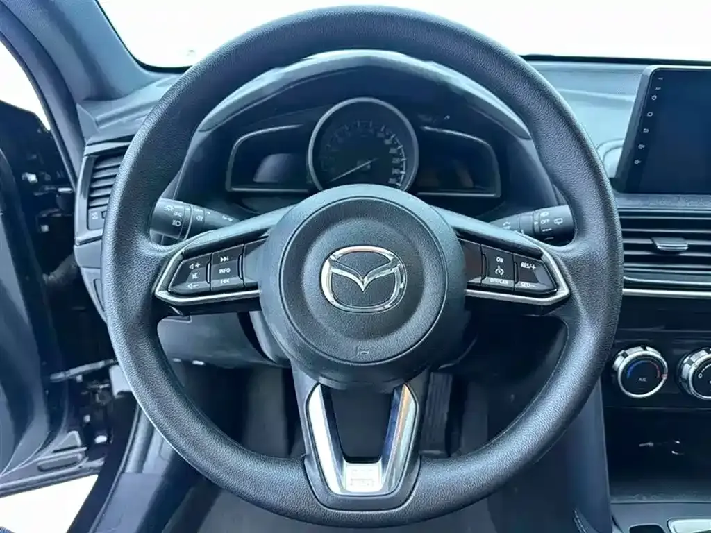 Mazda CX-4 — фото 9