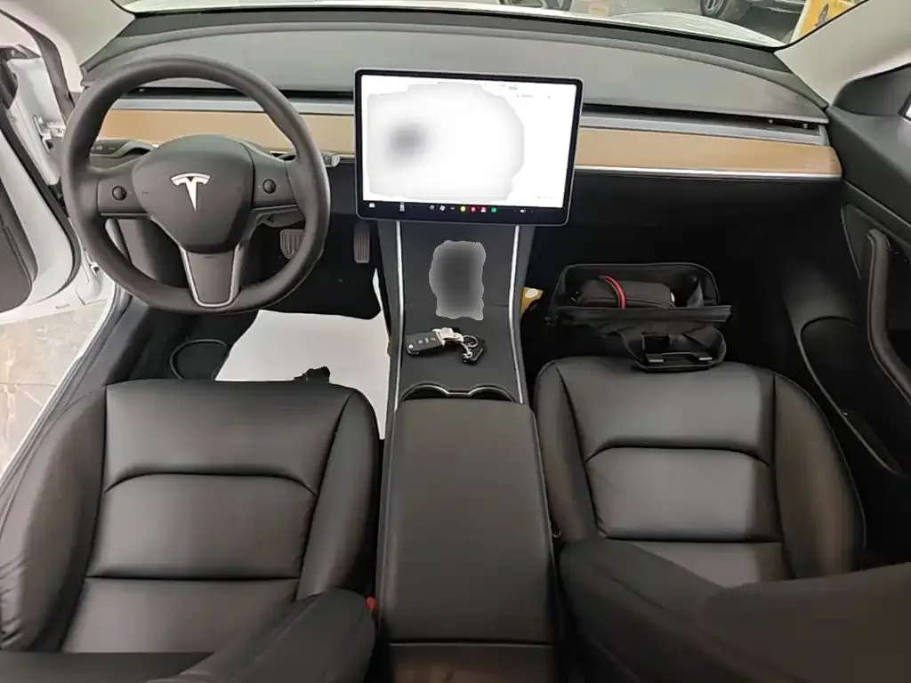 Tesla Model 3 — фото 5