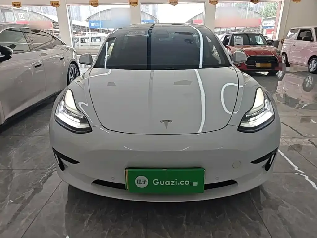 Tesla Model 3 — фото 6