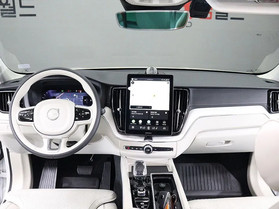Volvo XC60 — фото 2