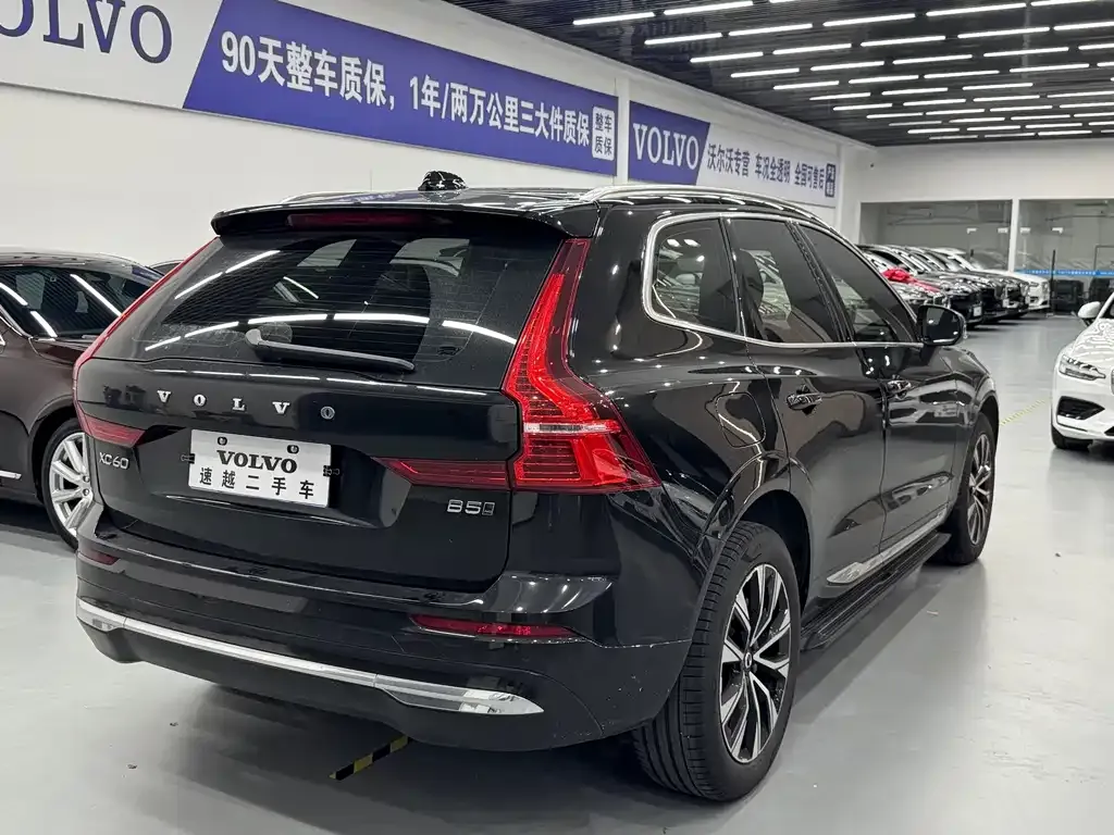 Volvo XC60 — фото 3